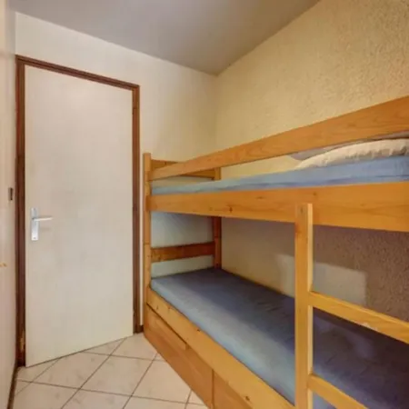 With Balcony In The Center Of The Village Apartment *